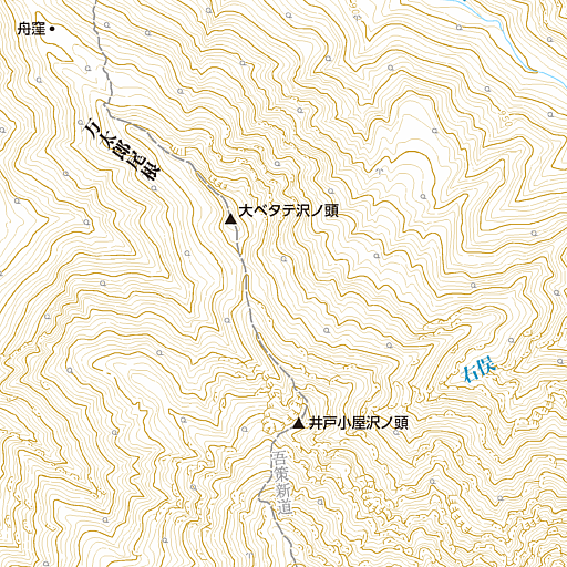 万太郎山 (まんたろうさん)：1,954ｍ - 山と溪谷オンライン